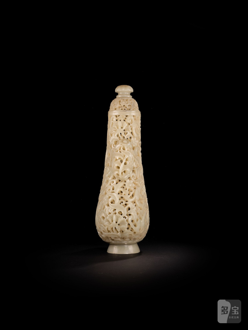 二十世紀　白玉鏤雕蓋瓶 | A WHITE JADE RETICULATED VASE AND COVER - 图4